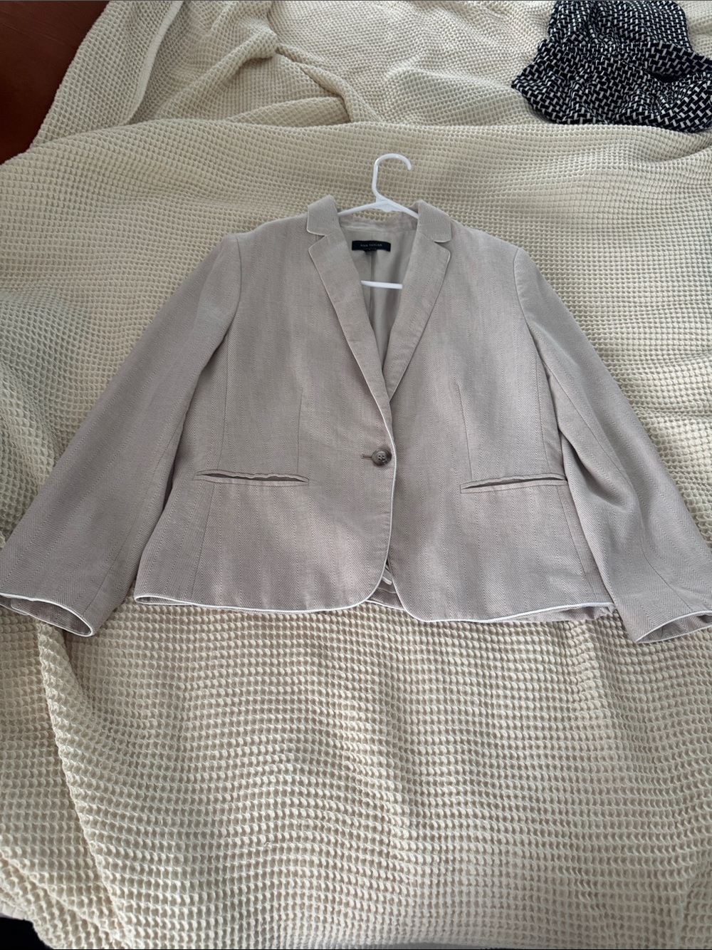 Ann Taylor Light Beige Single-Button Women's Blazer
